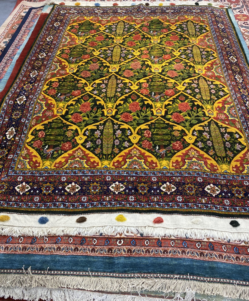 how to identify a persian rug