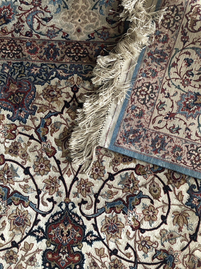 how to identify a persian rug